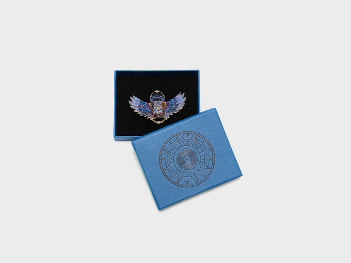 Trovelore Trovelore Regal Beetle Brooch