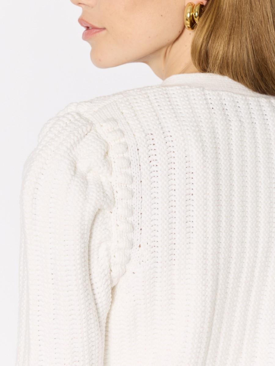 Berenice Cardigan Blanc MGEMMA – Manches 3/4 Bouffantes Maille épaisse Boutons Dorés