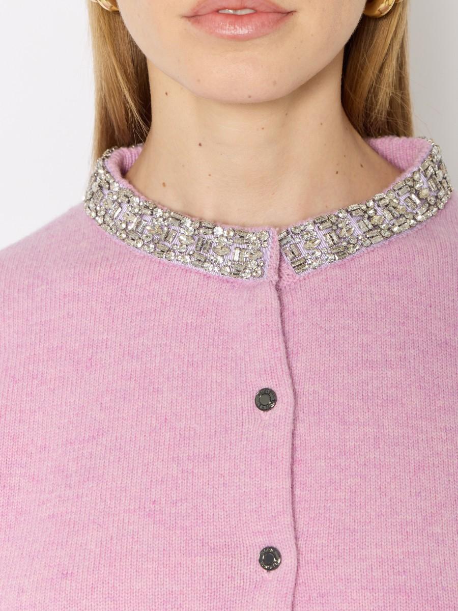 Berenice Cardigan Rose MGIDIAMOND – Laine Mérinos Col Rond Collier Strass Boutons Gravés