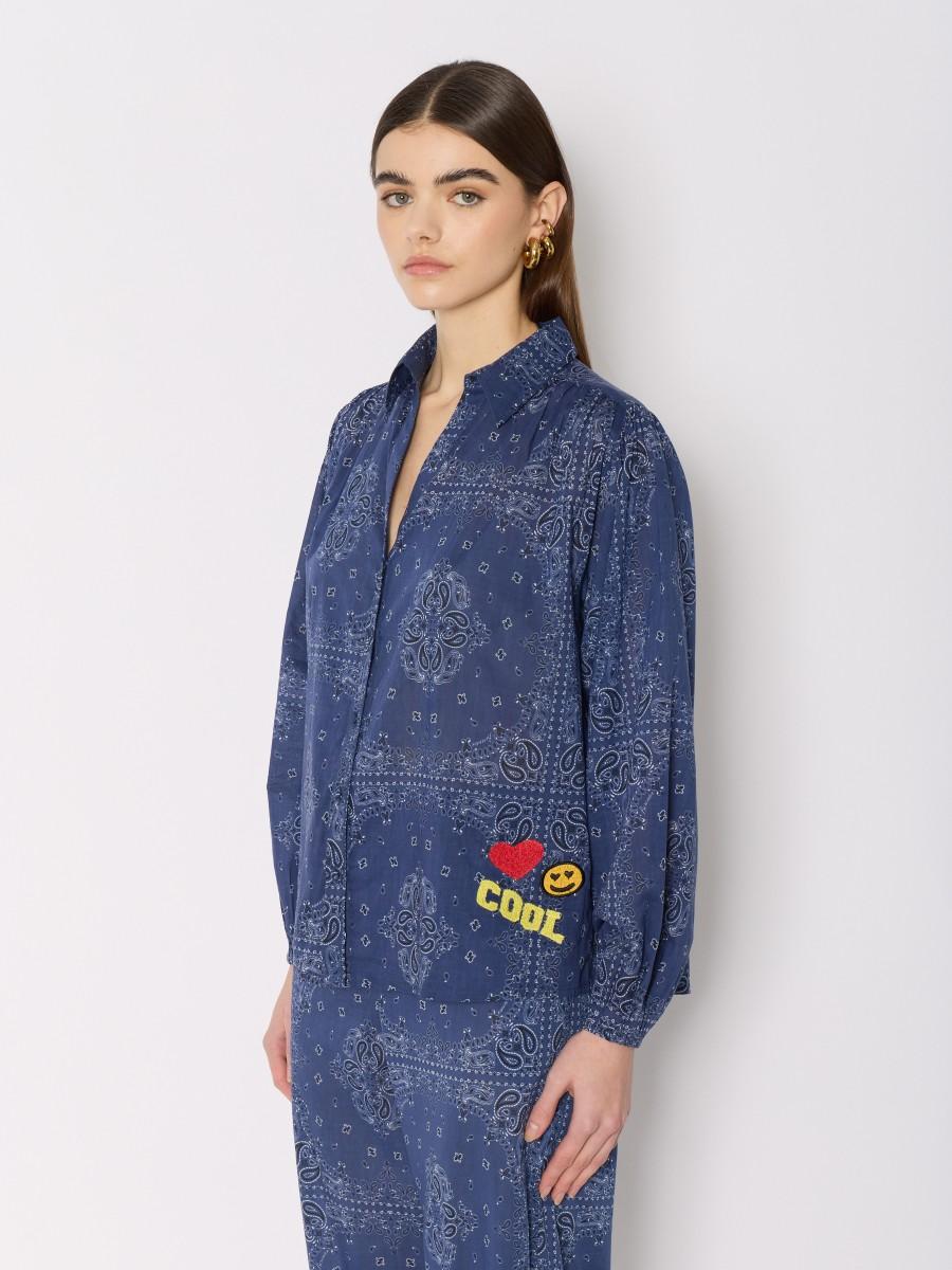 Berenice Chemise CALINA Ample En Coton Imprimé Bandana Bleu Et Patchs "Cool"