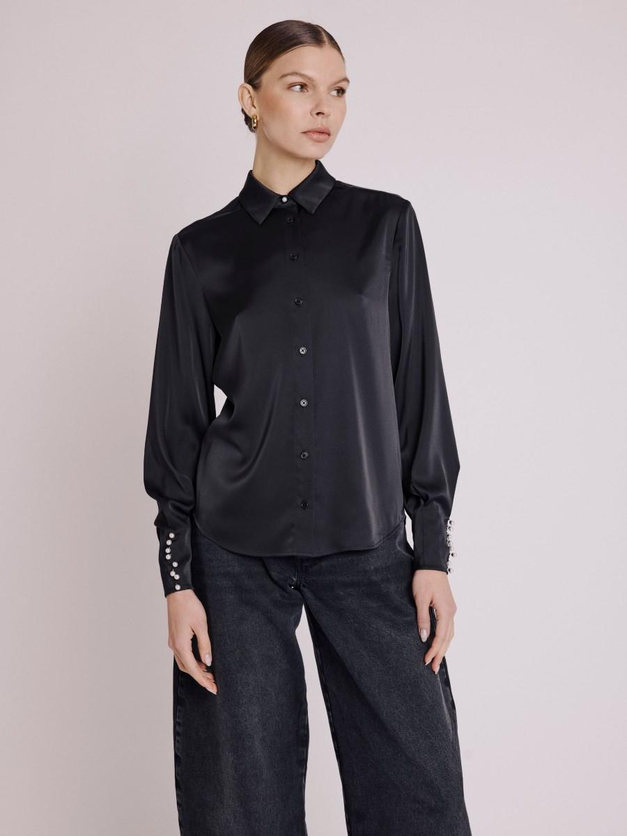Berenice Chemise CECE Chemise Satinée Noire Ornée De Perles Aux Poignets