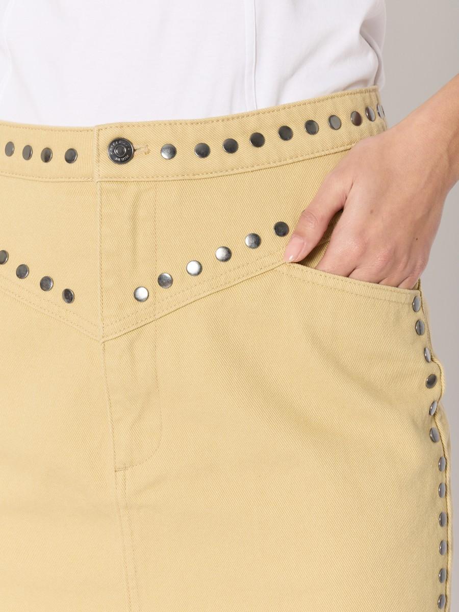 Berenice Jupe Courte JESSY En Denim Sable Avec Studs Argentés Et Poches Plaquées
