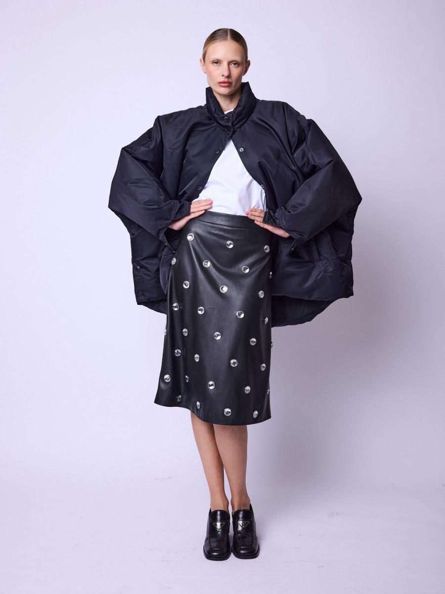 Berenice Jupe JONATA Jupe mi-longue noire en simili cuir avec boutons fantaisie