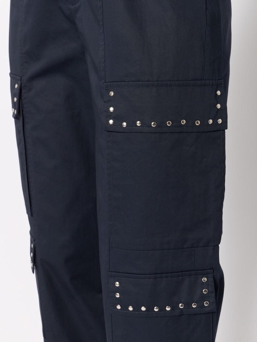 Berenice Pantalon Cargo Bleu Foncé PIPA Avec Poches Plaquées Et Studs Argentés