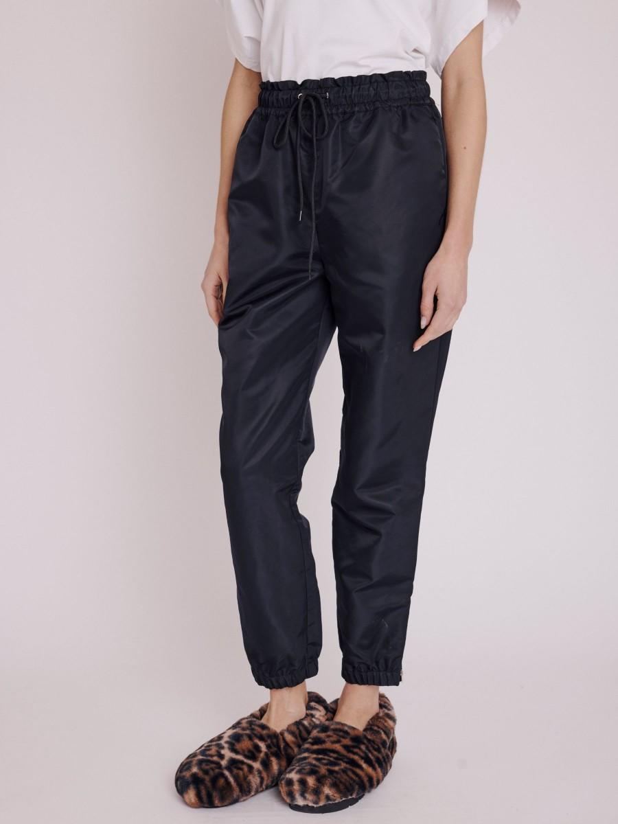Berenice Pantalon PATTY Pantalon Droit Noir à Passepoil Au Dos Et Lacets