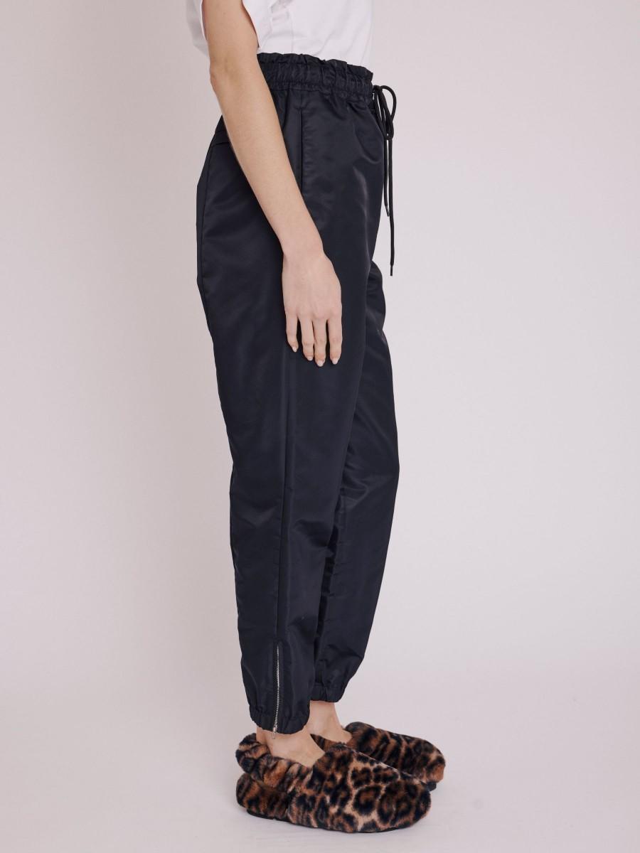 Berenice Pantalon PATTY Pantalon Droit Noir à Passepoil Au Dos Et Lacets