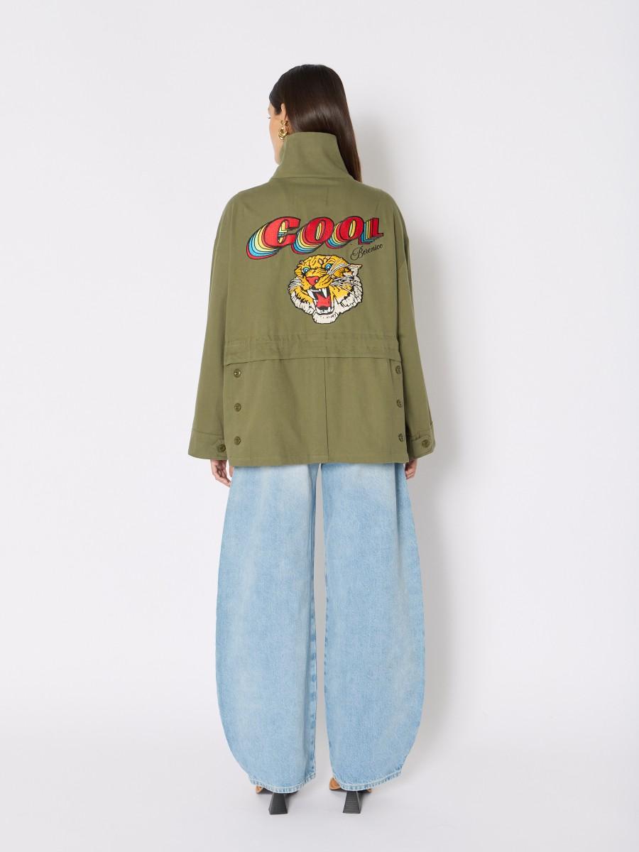 Berenice Parka courte khaki VITTO - Ajustable grâce à un lien de serrage à la taille