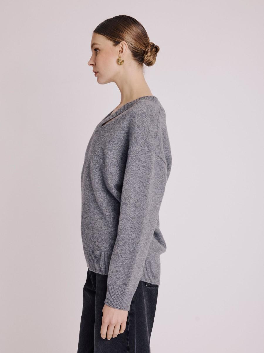 Berenice Pull ADELLE Pull Gris Col V Avec Encolure Découpée