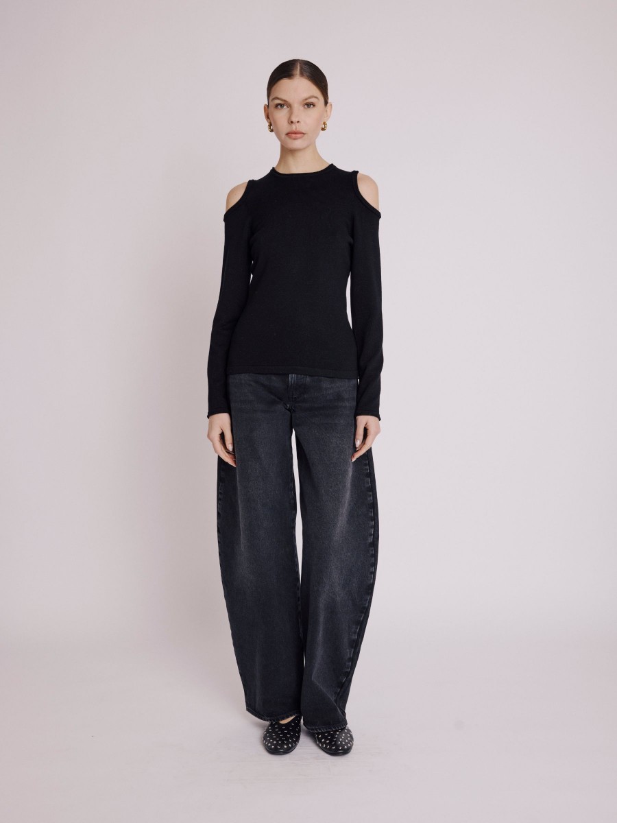 Berenice Pull ANASTASIA Pull Noir En Laine épaules Dénudées