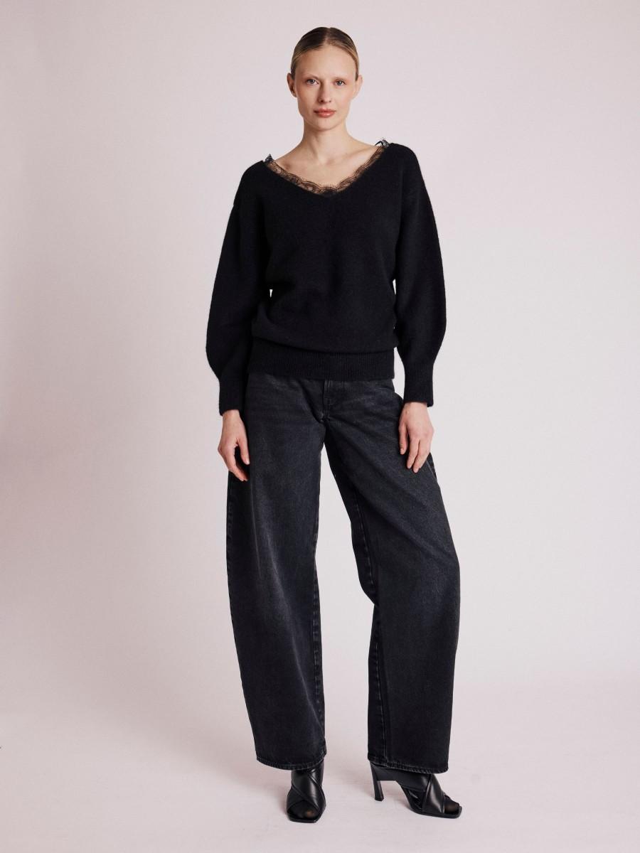 Berenice Pull ARMANIA Pull Noir Col V Avec Dentelle