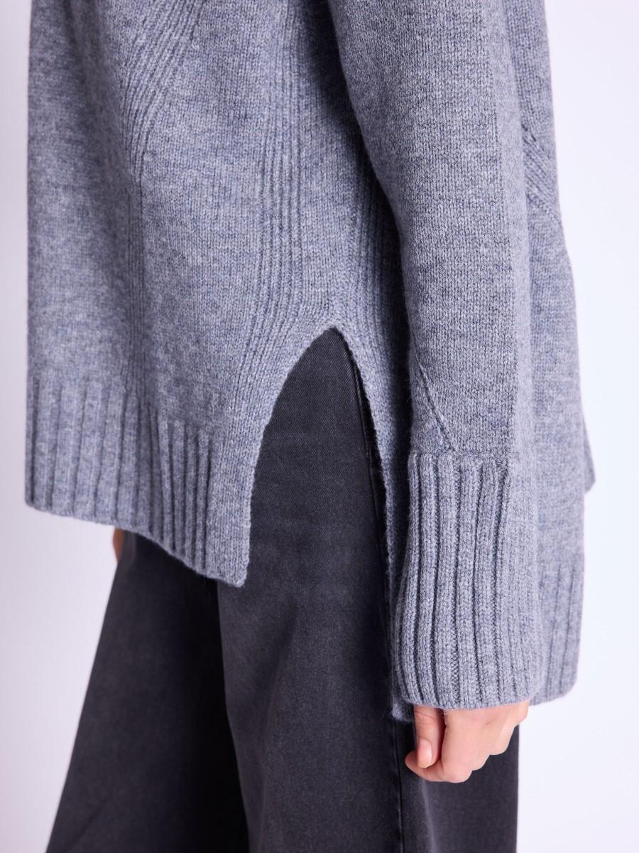Berenice Pull ARRY Pull Gris Manches Longues Col V Avec Fentes Sur Les Côtés