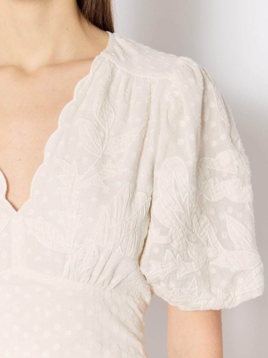 Berenice Robe Longue RILEY Rétro Chic Broderie Anglaise Et Dos Nu Orné D'un Noeud