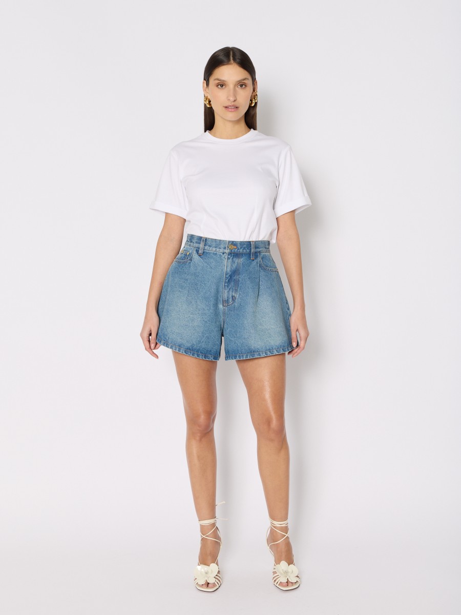 Berenice Short court PSYLA en denim bleu coupe évasée large et pinces sur le devant