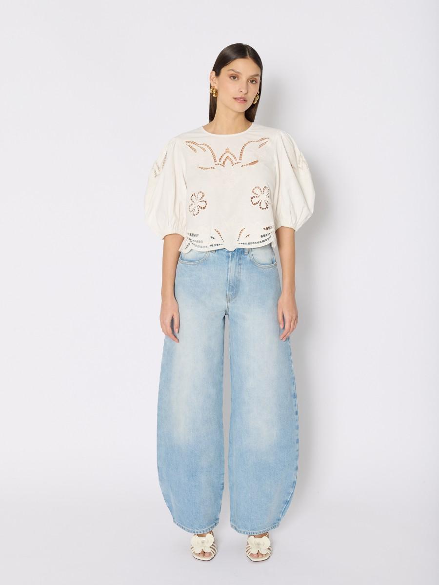 Berenice Top Blanc CTYRA Avec Broderie Florale Manches Bouffantes Et Col Rond