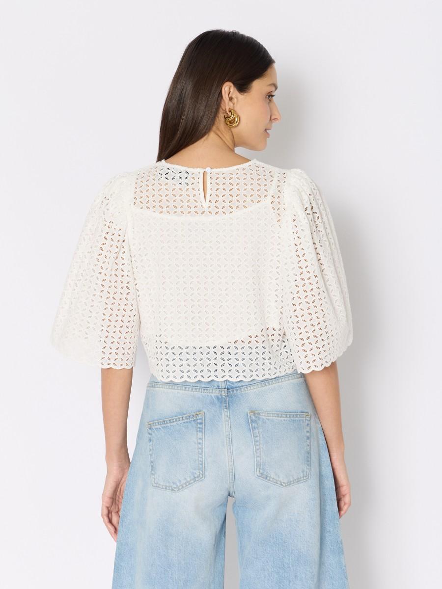 Berenice Top Court Blanc CTICTOC – Broderies Anglaises Col Rond Et Manches 3/4
