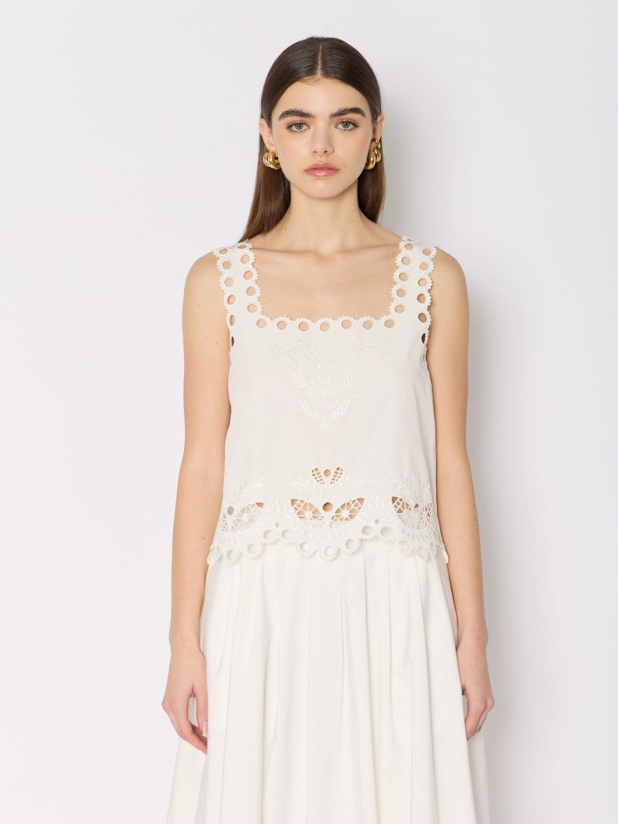 Berenice Top court blanc CTISTA – Broderies anglaises col carré et bretelles larges