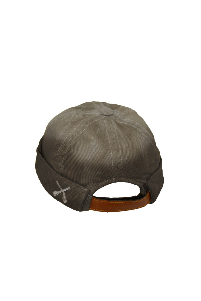 béton ciré bonnet docker miki teint à la main - IRON & CHESNUT | Béton Ciré