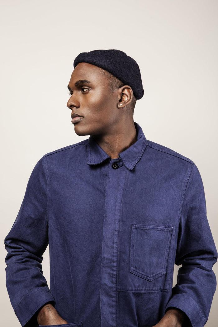 béton ciré Chapeau docker Miki de Bretagne marine foncé en laine mérinos Béton Ciré fabriqué au Portugal