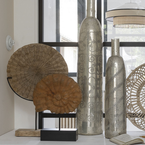 Blanc D'ivoire Statue COQUILLAGE En Manguier Et Métal