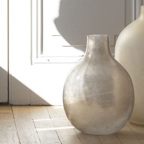 Blanc D'ivoire Vase Bonbonne JEANNE En Verre Givré Rose - Petit Modèle - H. 37 Cm