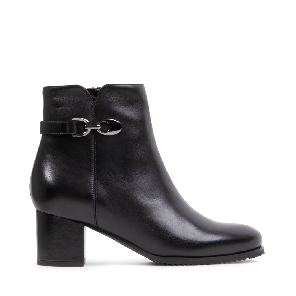 Blondo AURELIA Black Leather Ankle Boots