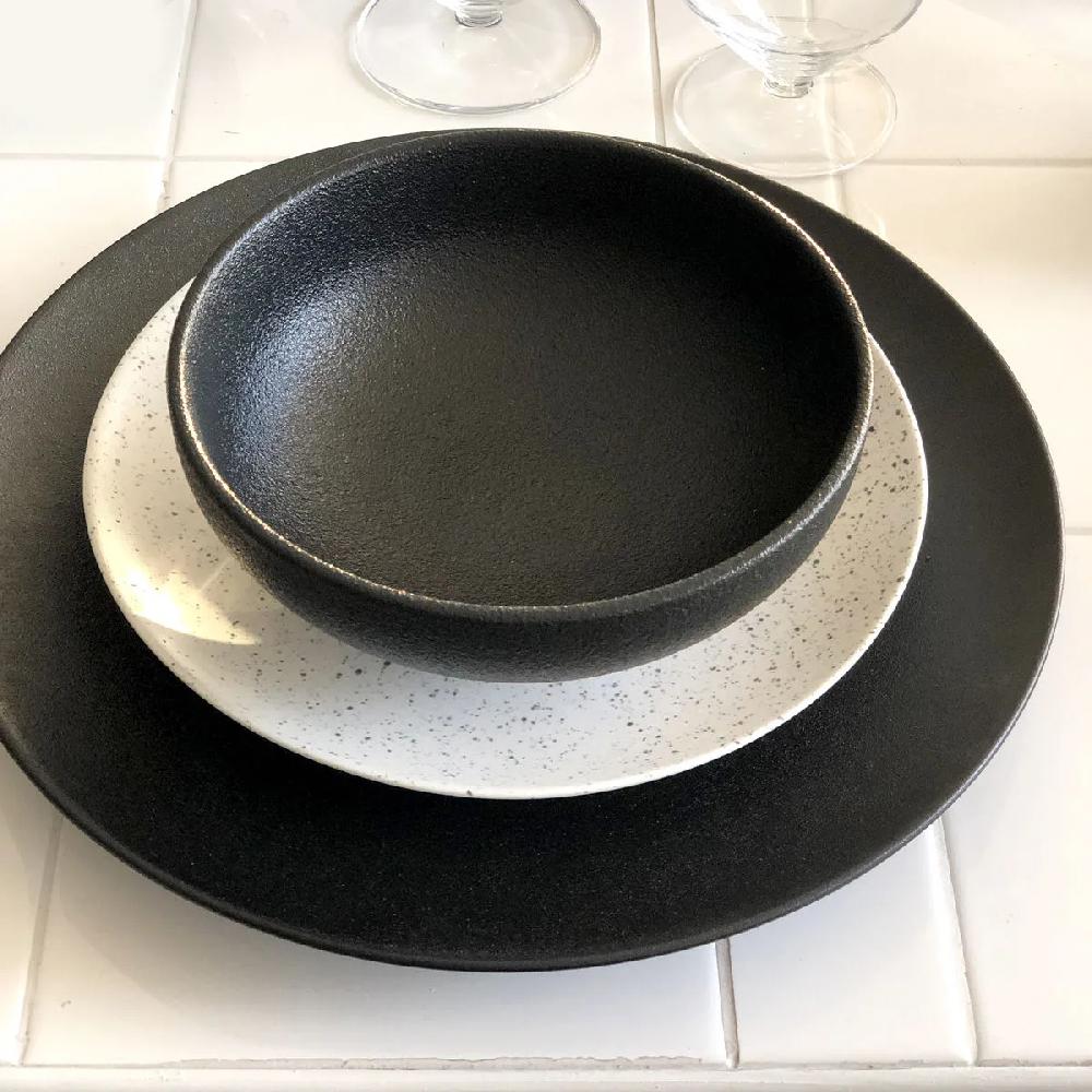 Bruno Evrard Assiette Creuse En Porcelaine Noire - CAVIAR 19cm