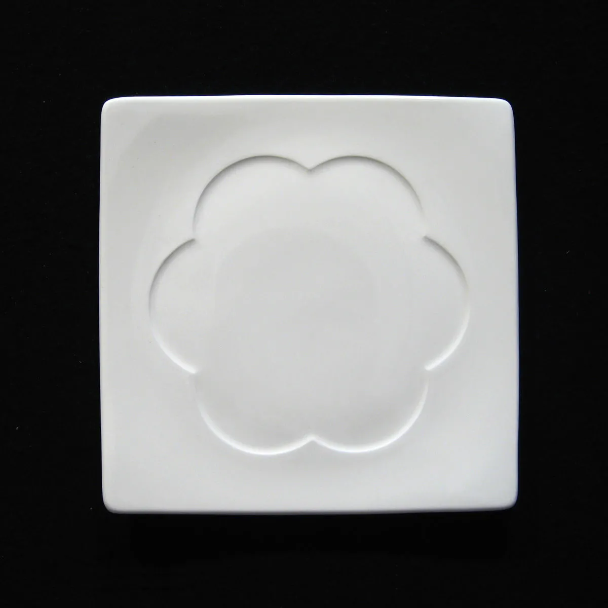 bruno evrard Assiette plate carrée FLORE 25cm en porcelaine blanche
