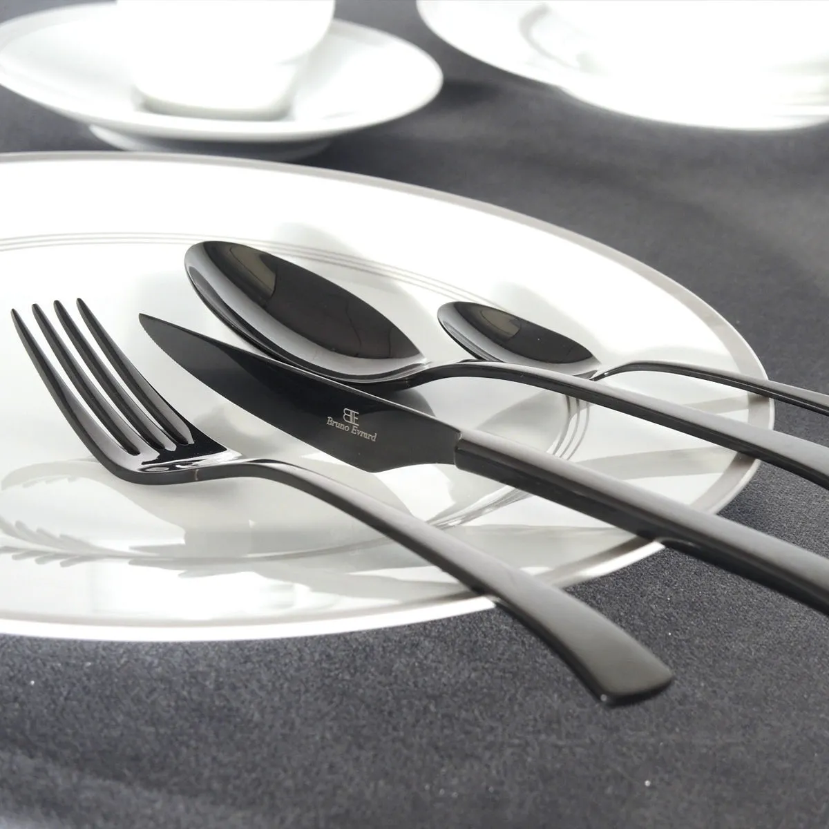 Bruno Evrard Couverts En Inox Noir - Coffret 24 Pièces - Vaisselle Design Et Chic