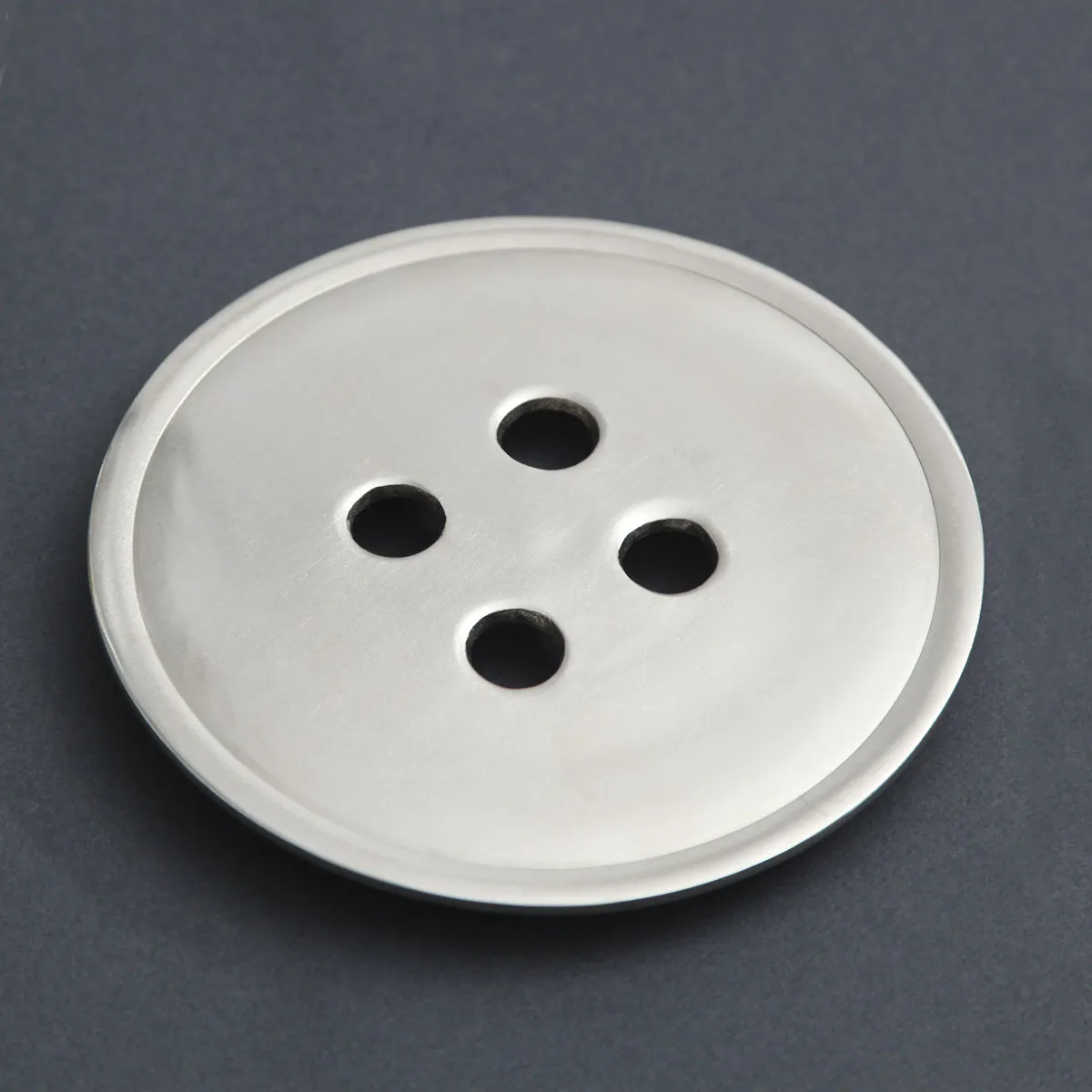 Bruno Evrard Dessous De Plat En Acier En Forme De Bouton