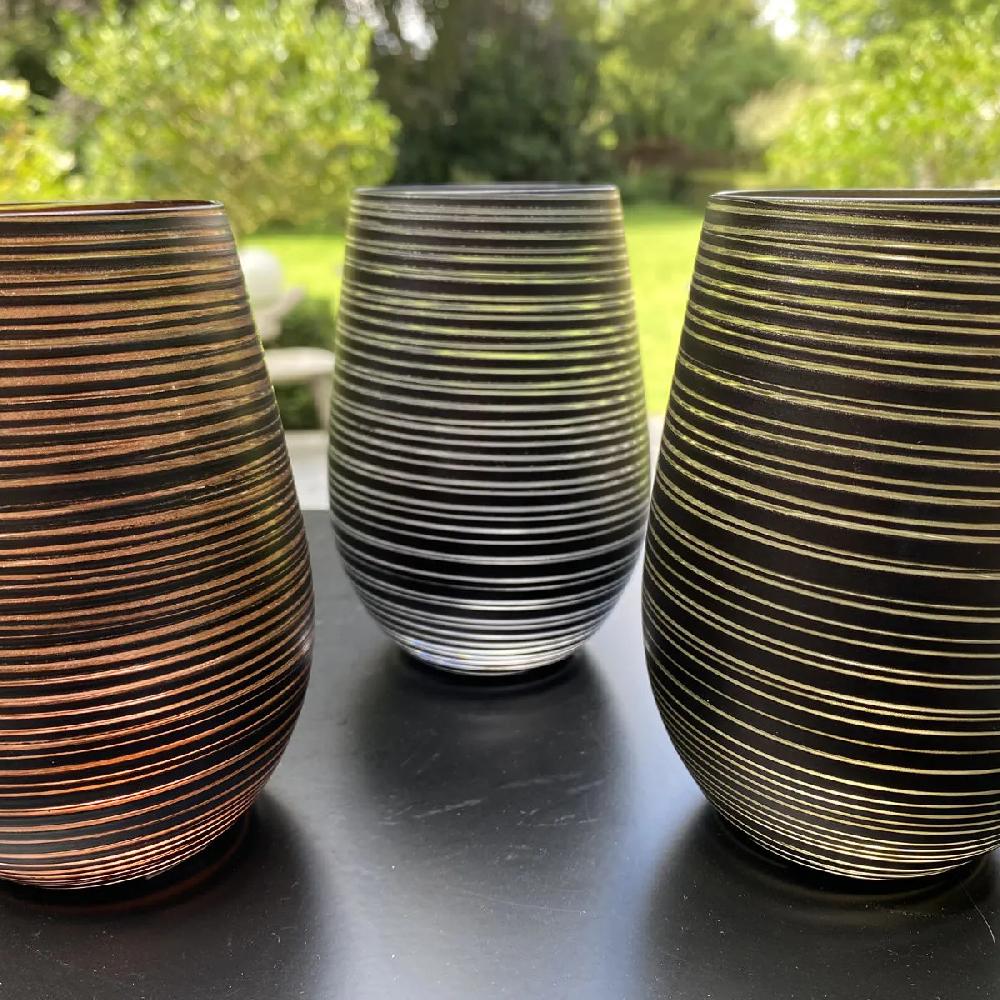 Bruno Evrard Gobelet TORNADO NOIR ET ARGENT De 45cl En Verre Coloré