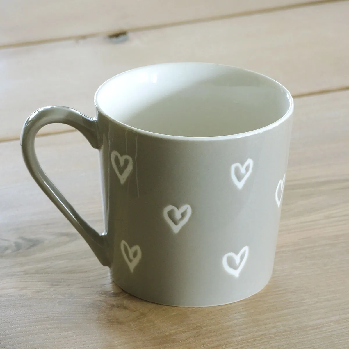 Bruno Evrard Mug Gris Motifs Coeurs - 35cl - Mugs Tendance