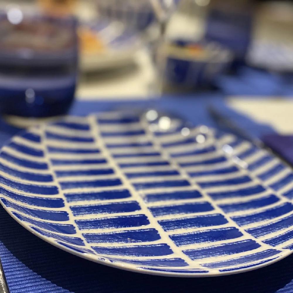 Bruno Evrard SUOMI - Assiette Plate Ronde Décorée 27cm - Porcelaine