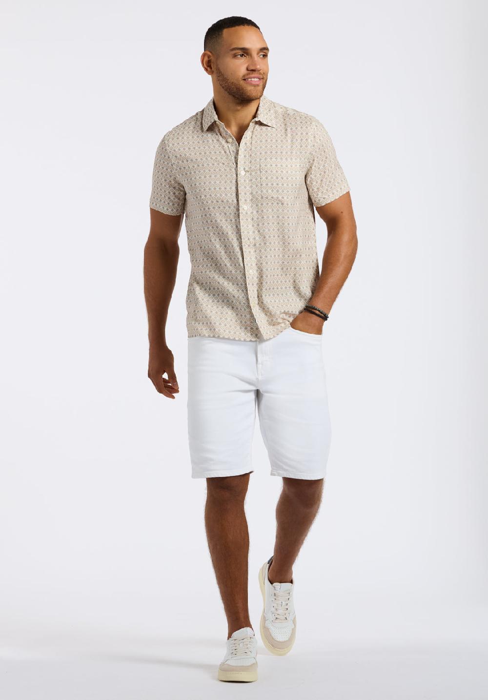 Buffalo David Bitton Chemise Ajustée Boutonnée à Manches Courtes Avec Imprimé Géométrique Pour Homme Sirilo Blanc