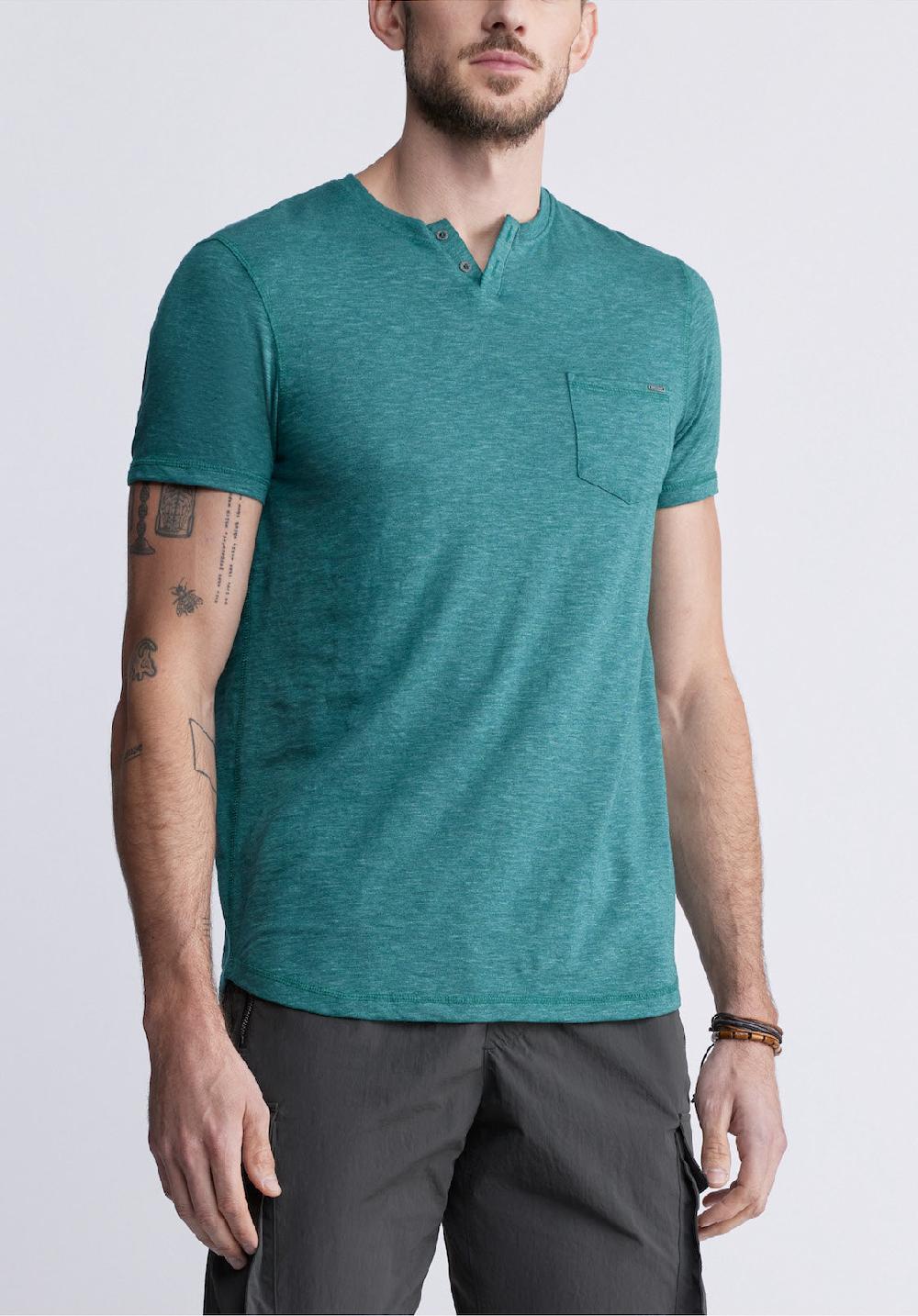 buffalo david bitton Kadyo Men's Pocket Henley Top in Aventurine Green
