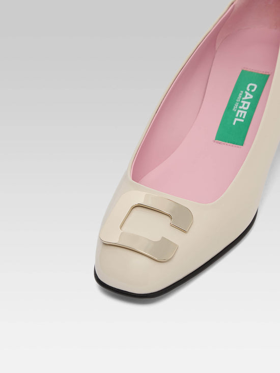 Carel Camelia - Escarpins Cuir Verni Ivoire Upcyclé Bijou C | Carel Paris