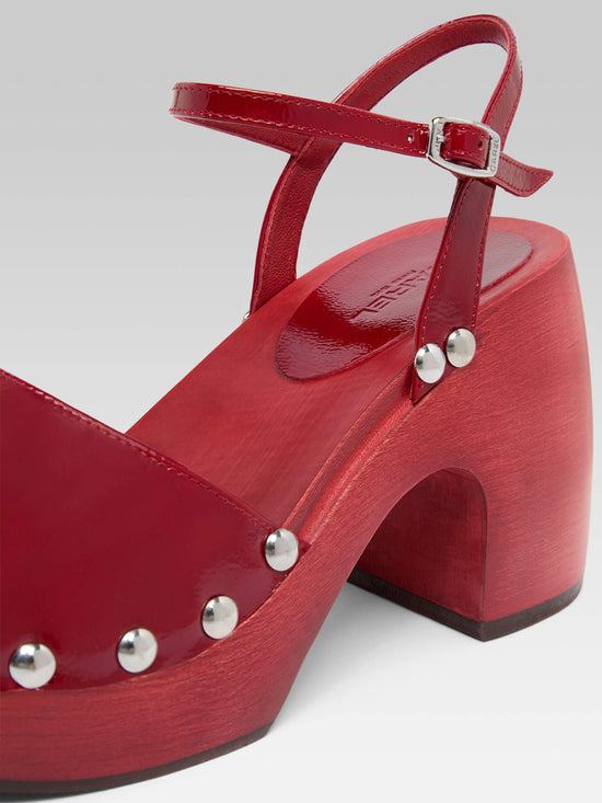 Carel Laly - Sabots Cuir Verni Rouge