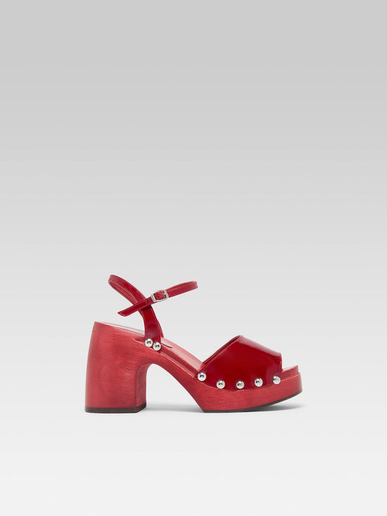 carel Laly - Sabots cuir verni rouge