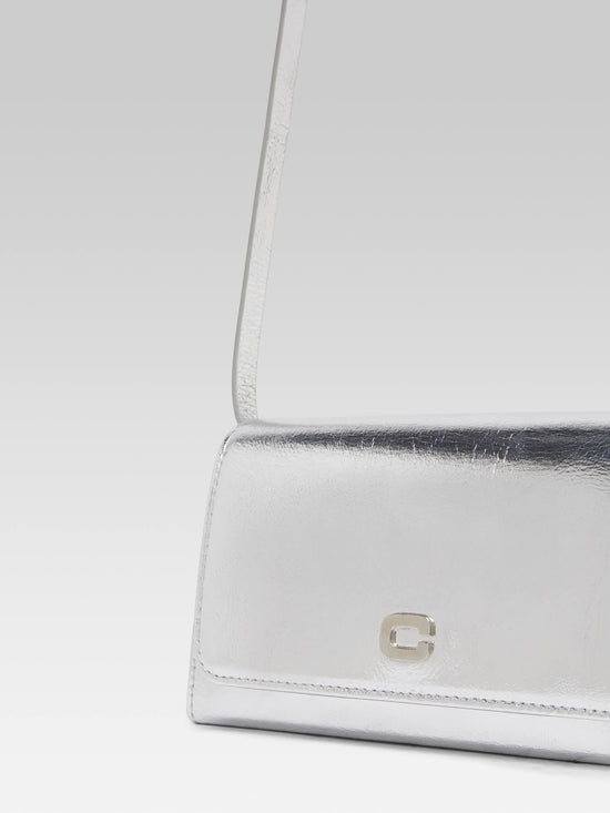 Carel Elysee - Sac épaule Cuir Laminé Argent Upcyclé – Carel Paris