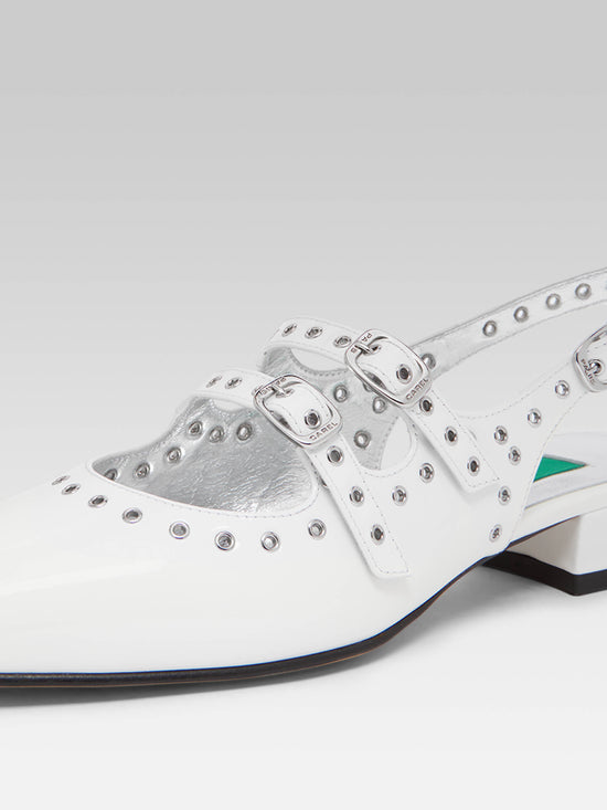 Carel Queen - Babies Slingback Cuir Verni Blanc Upcyclé à Oeillets