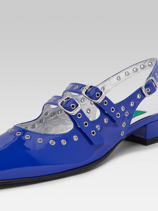 Carel Queen - Babies Slingback Cuir Verni Bleu éléctrique Upcyclé à Oeillets – Carel Paris