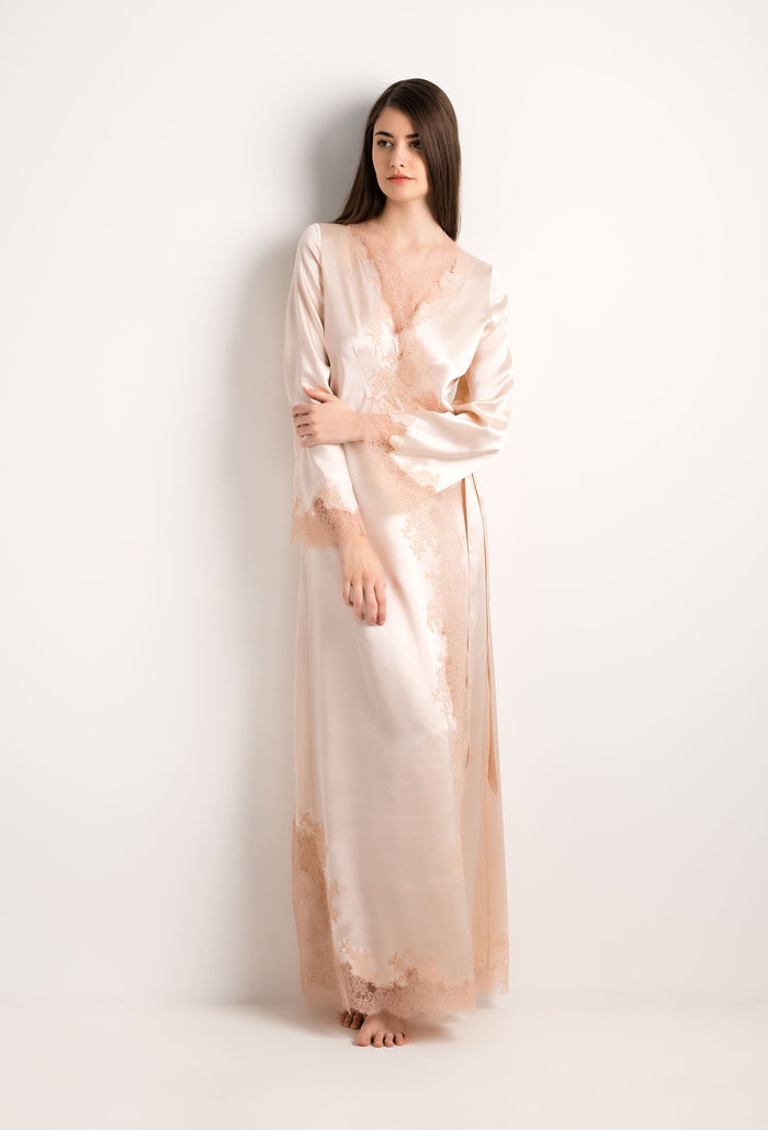 Carine Gilson Déshabillé “Skyfall” En Soie Poudre Et Dentelle De Caudry