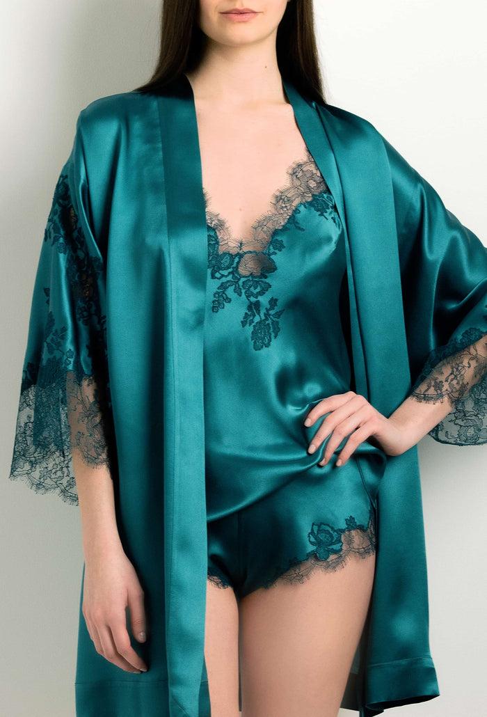 Carine Gilson Kimono Court En Soie Bleu Empire Et Dentelle Elisa Emeraude