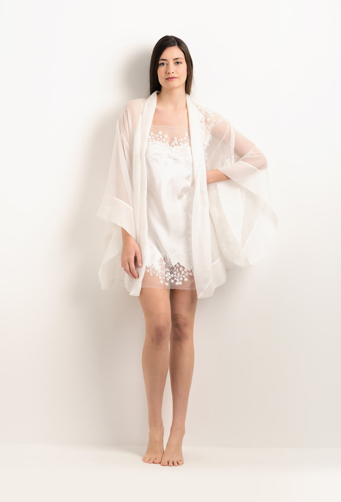 Carine Gilson Kimono Court En Soie Naturelle Et Dentelle Sakura Naturelle