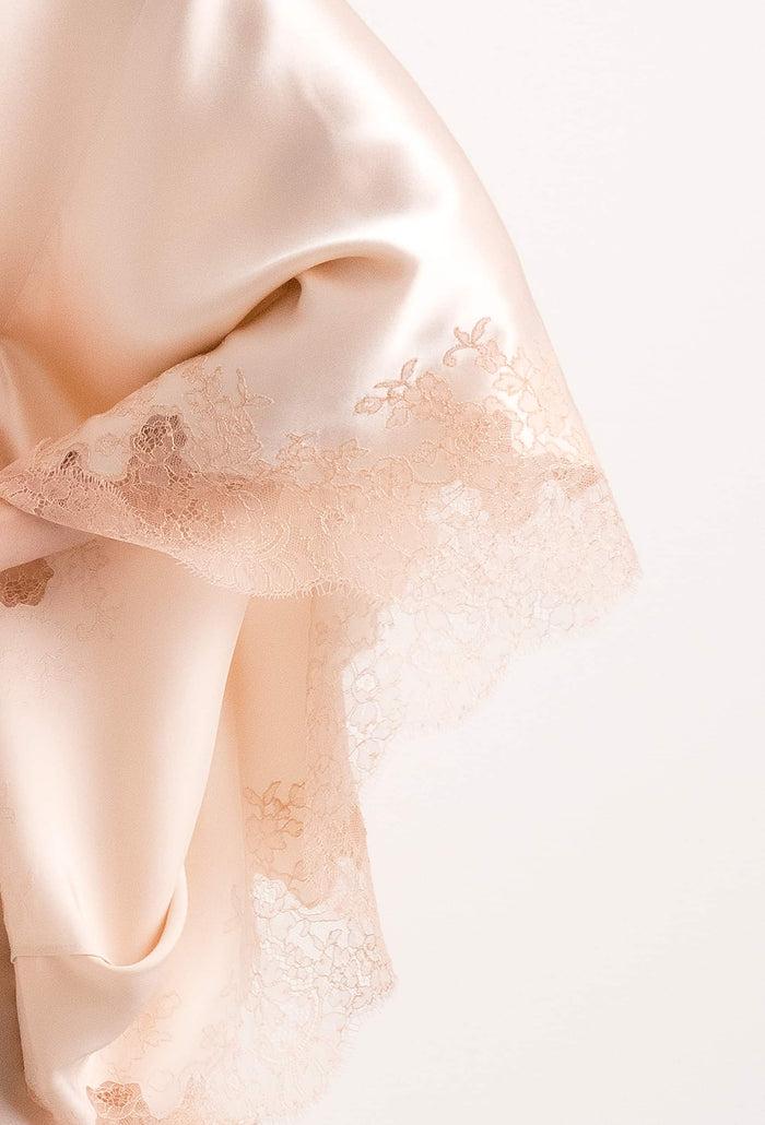 Carine Gilson Kimono Court En Soie - Poudre Et Dentelle De Caudry