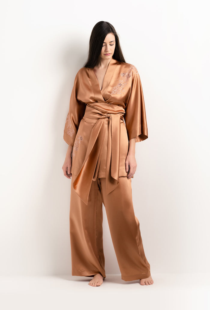 Carine Gilson Kimono Court En Soie Sahara Et Dentelle Elisa Rose Clair
