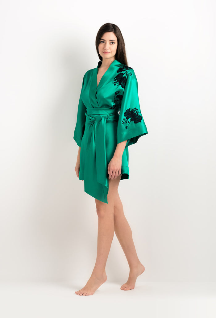 Carine Gilson Kimono Court En Soie Vert Jade Et Dentelle Sakura Noire