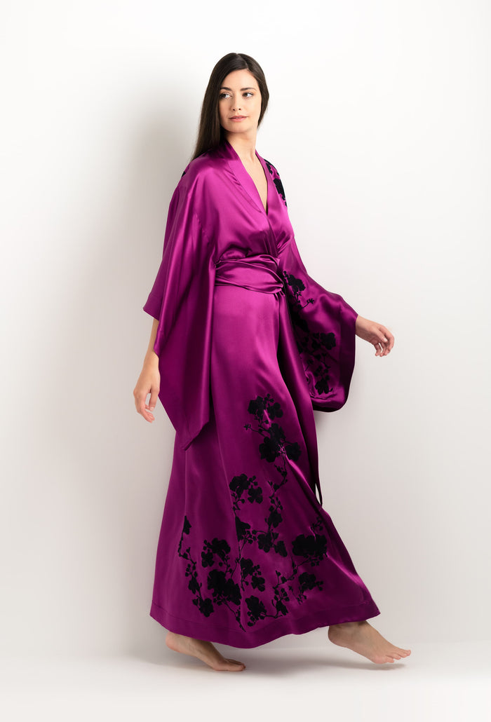 Carine Gilson Kimono Long En Soie Violine Et Dentelle Sakura Noire