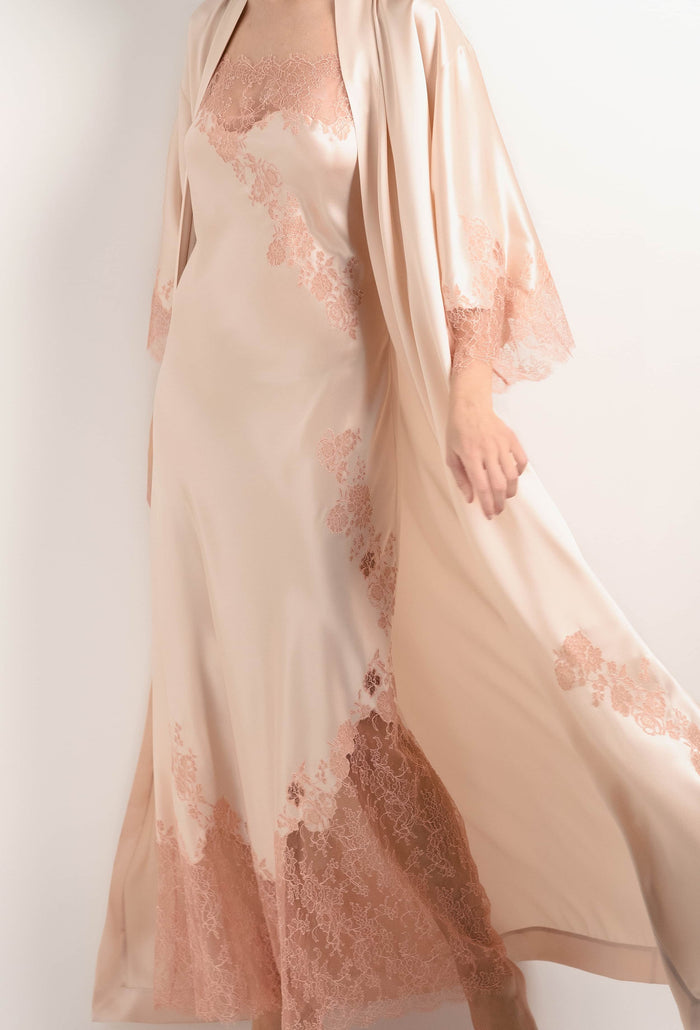 Carine Gilson Long Kimono De Soie Rose Poudre Et Dentelle Elisa Rose Clair