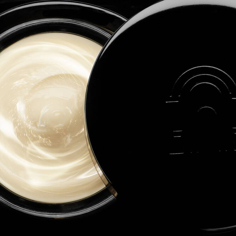 Carita Energetic Multi-level Regenerating Night Balm OR REJUVENIC