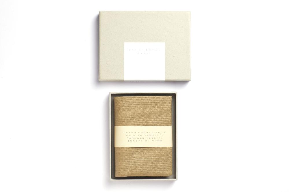 Carré Royal Portefeuille Compact En Toile Beige Et Cuir Par Carré Royal